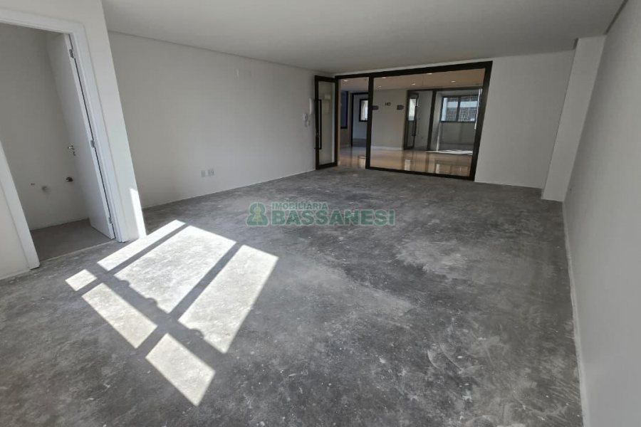 Sobreloja com 285m², 2 vagas, no bairro Exposição em Caxias do Sul para Alugar