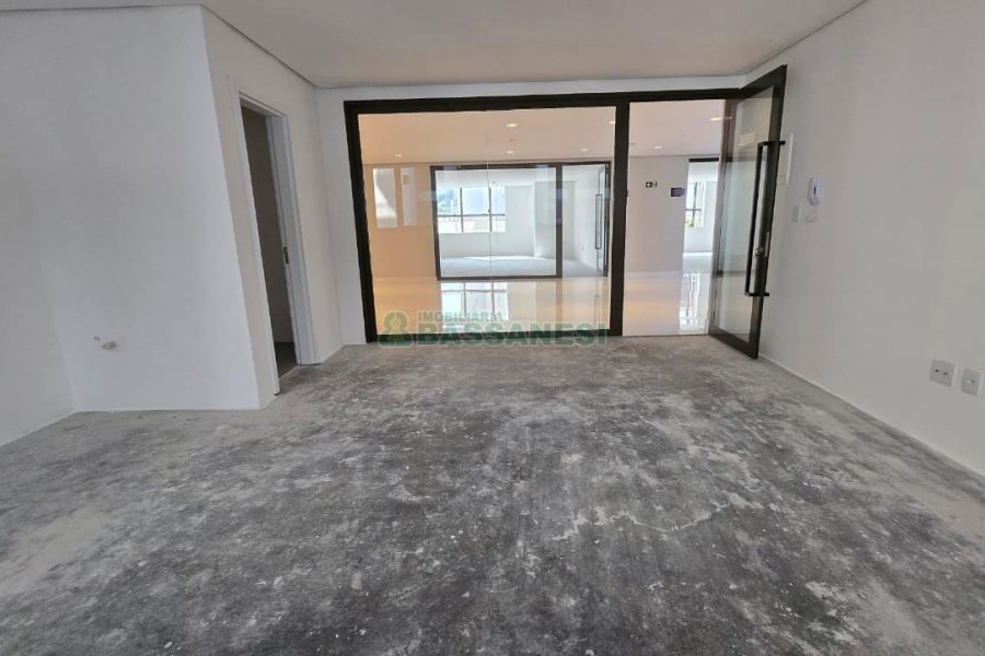 Sobreloja com 285m², 2 vagas, no bairro Exposição em Caxias do Sul para Alugar