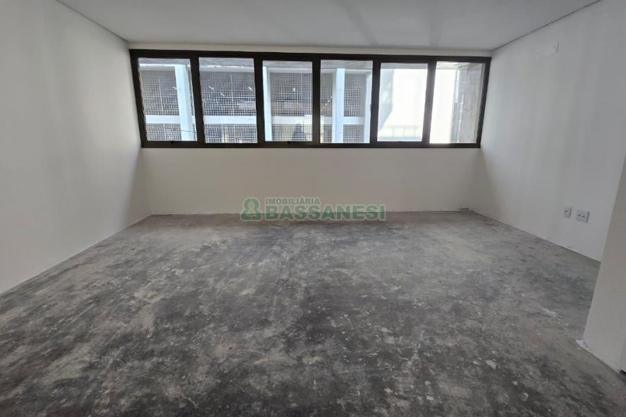 Sobreloja com 285m², 2 vagas, no bairro Exposição em Caxias do Sul para Alugar