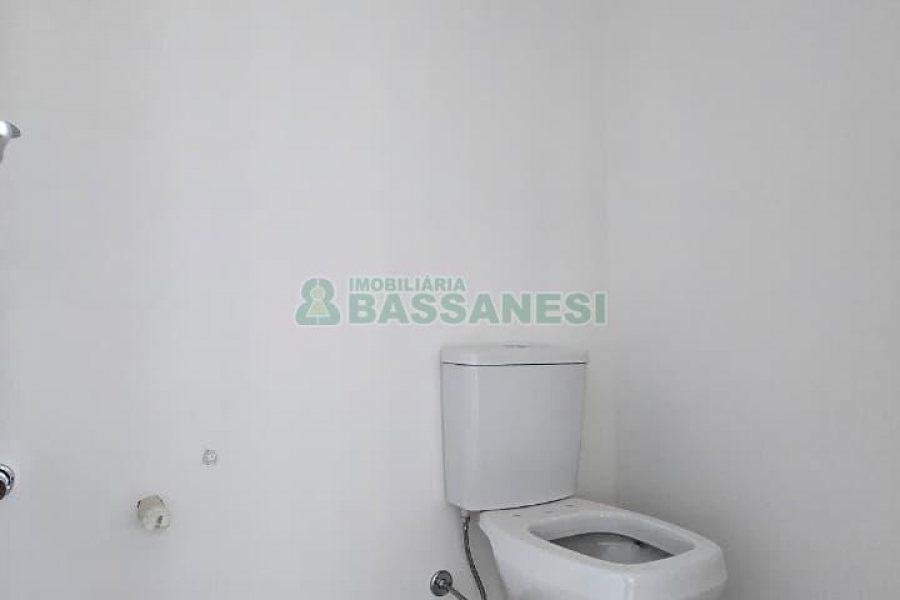 Sobreloja com 285m², 2 vagas, no bairro Exposição em Caxias do Sul para Alugar