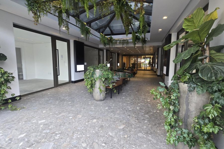 Sobreloja com 285m², 2 vagas, no bairro Exposição em Caxias do Sul para Alugar