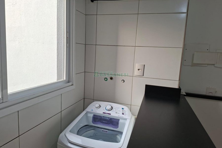 Apto Mobiliado com 50m², 2 dormitórios, 1 vaga, no bairro Diamantino em Caxias do Sul para Alugar