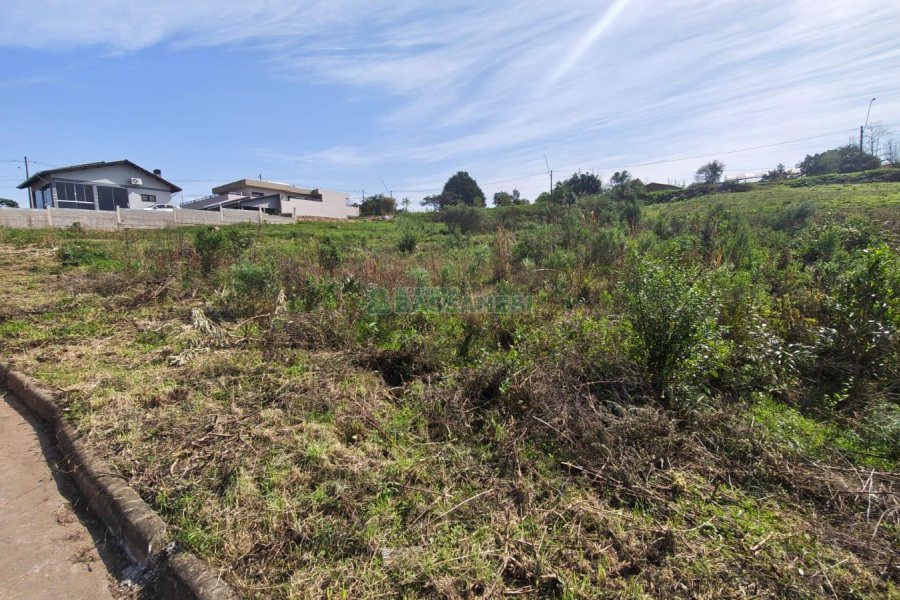Terreno com 409m², no bairro Monte Bérico em Caxias do Sul para Comprar