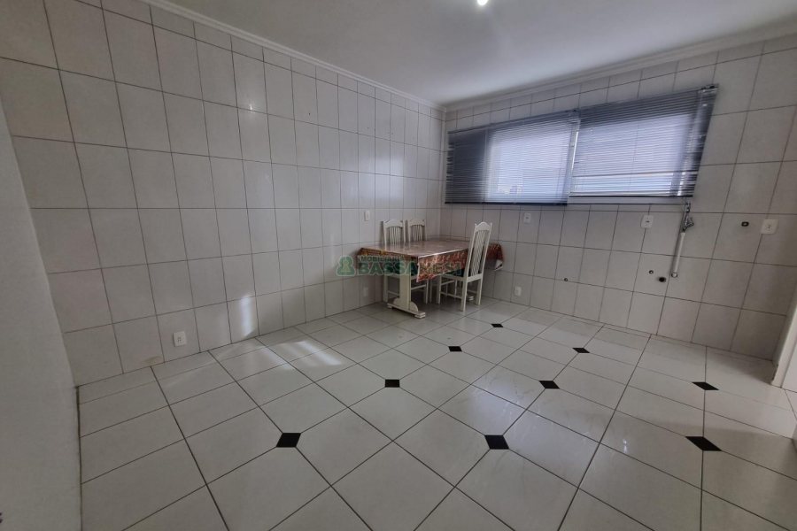 Apartamento com 94m², 2 dormitórios, 1 vaga, no bairro São Pelegrino em Caxias do Sul para Alugar