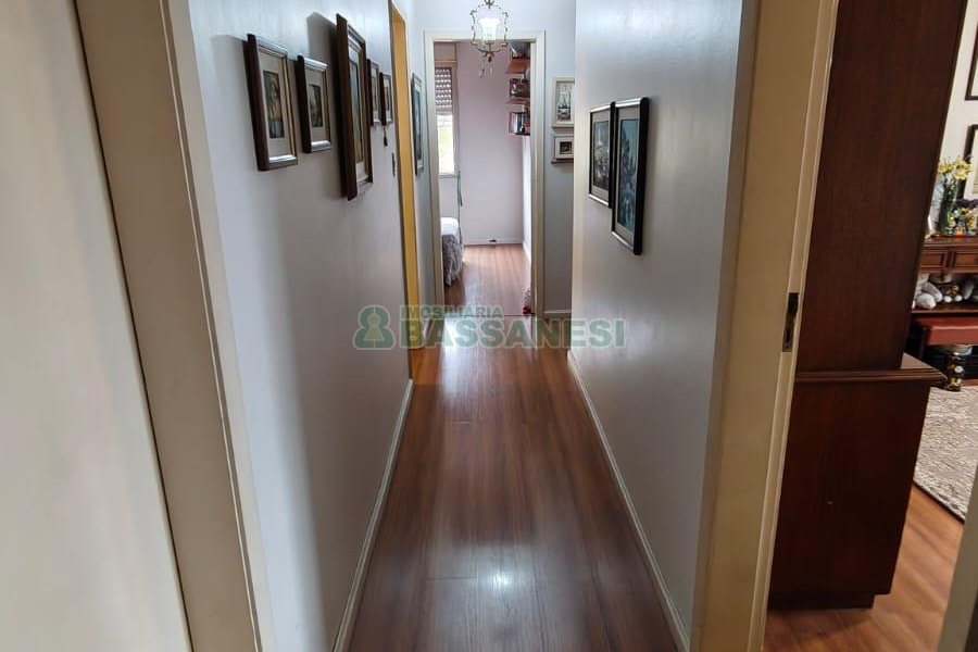 Apartamento com 105m², 3 dormitórios, 1 vaga, no bairro Lourdes em Caxias do Sul para Comprar