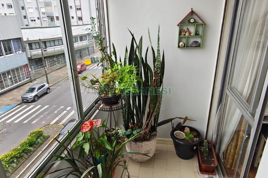 Apartamento com 105m², 3 dormitórios, 1 vaga, no bairro Lourdes em Caxias do Sul para Comprar
