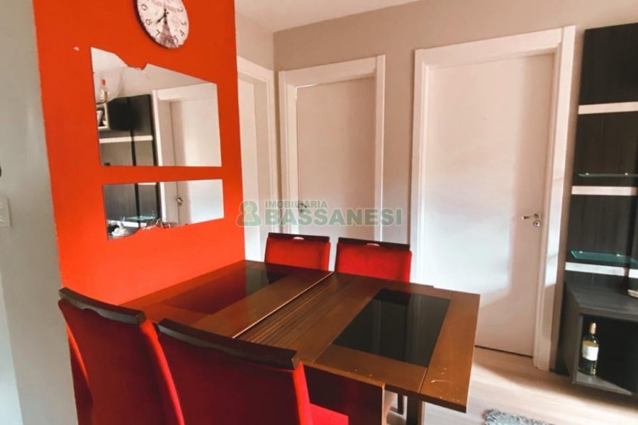 Apartamento com 52m², 2 dormitórios, 3 vagas, no bairro Treviso em Caxias do Sul para Comprar