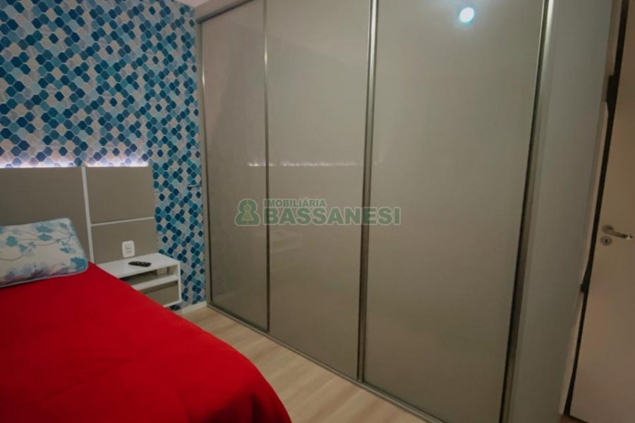 Apartamento com 52m², 2 dormitórios, 3 vagas, no bairro Treviso em Caxias do Sul para Comprar