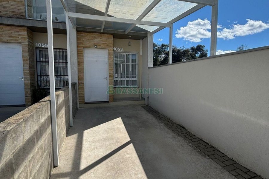 Sobrado Mobiliado com 85m², 2 dormitórios, 2 vagas, no bairro São Luiz em Caxias do Sul para Alugar