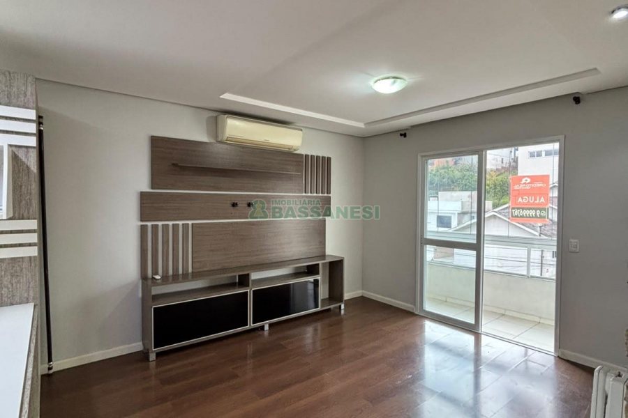 Apto Mobiliado com 75m², 2 dormitórios, 1 vaga, no bairro Desvio Rizzo em Caxias do Sul para Alugar