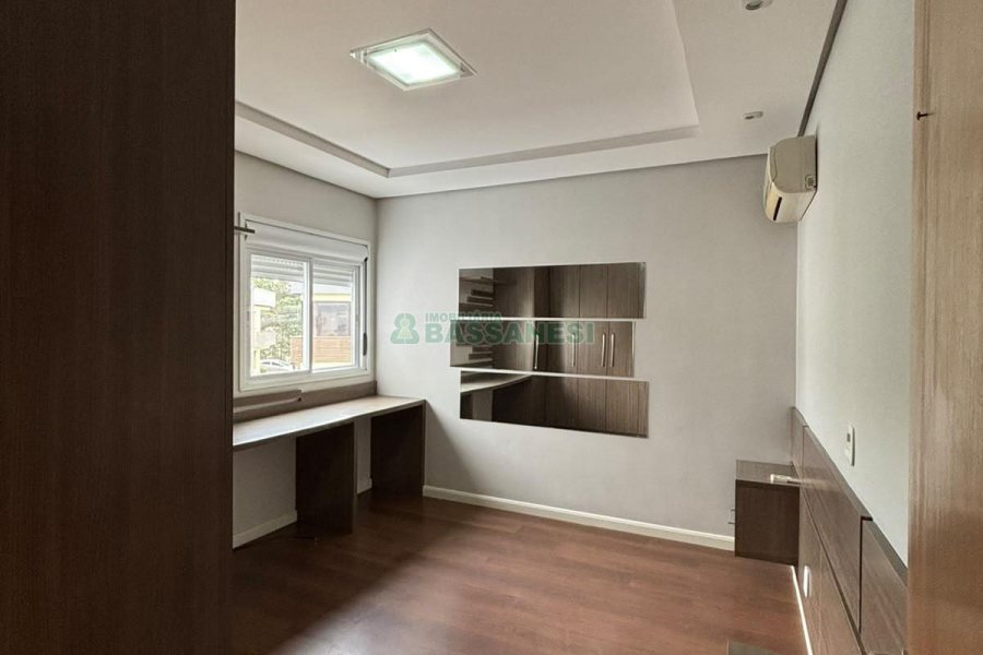 Apto Mobiliado com 75m², 2 dormitórios, 1 vaga, no bairro Desvio Rizzo em Caxias do Sul para Alugar