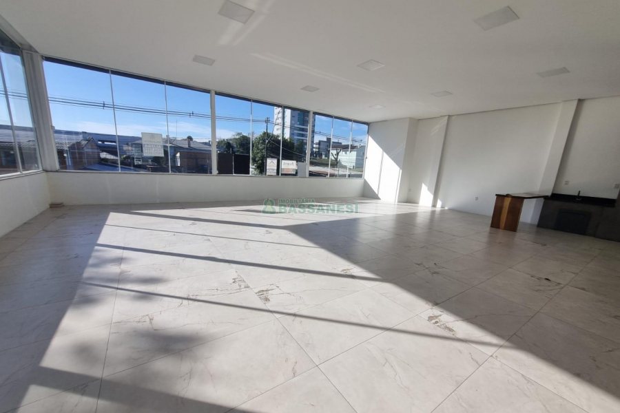 Casa com 377m², 4 dormitórios, 5 vagas, no bairro Bela Vista em Caxias do Sul para Alugar ou Comprar