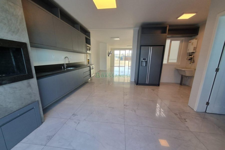 Casa com 377m², 4 dormitórios, 5 vagas, no bairro Bela Vista em Caxias do Sul para Alugar ou Comprar