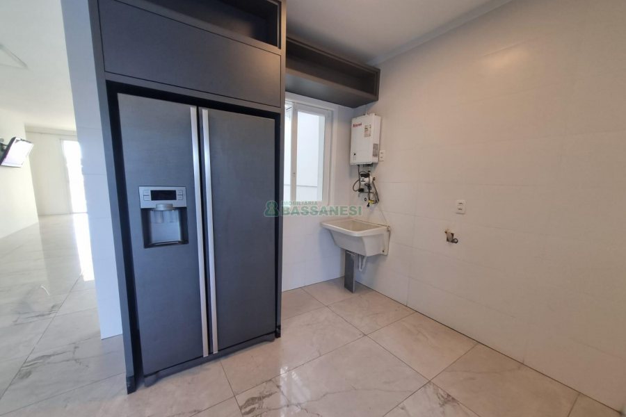 Casa com 377m², 4 dormitórios, 5 vagas, no bairro Bela Vista em Caxias do Sul para Alugar ou Comprar