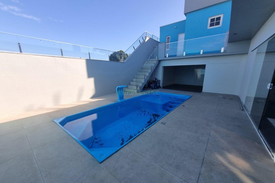 Casa com 377m², 4 dormitórios, 5 vagas, no bairro Bela Vista em Caxias do Sul para Alugar ou Comprar
