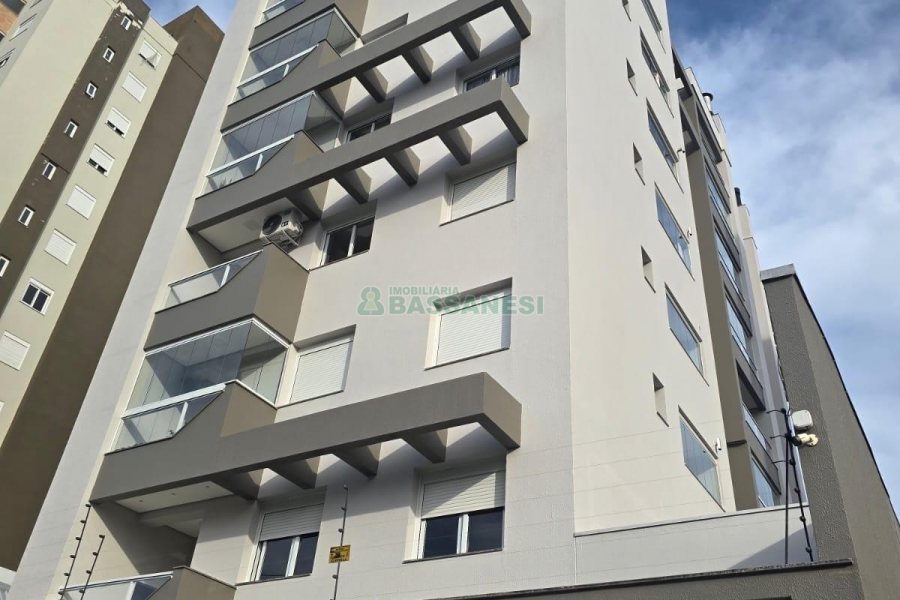 Apto Mobiliado com 112m², 2 dormitórios, 1 vaga, no bairro Lourdes em Caxias do Sul para Alugar