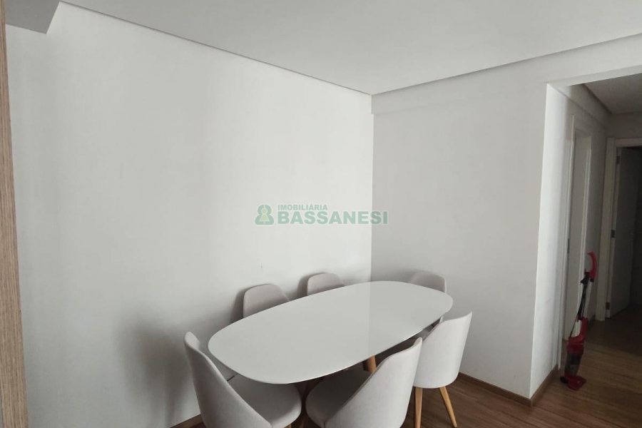 Apto Mobiliado com 112m², 2 dormitórios, 1 vaga, no bairro Lourdes em Caxias do Sul para Alugar
