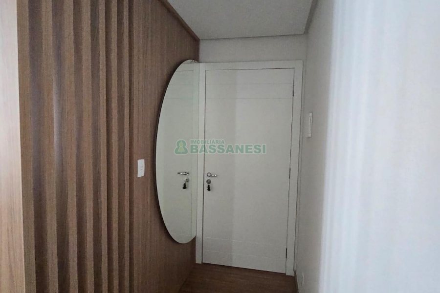 Apto Mobiliado com 112m², 2 dormitórios, 1 vaga, no bairro Lourdes em Caxias do Sul para Alugar