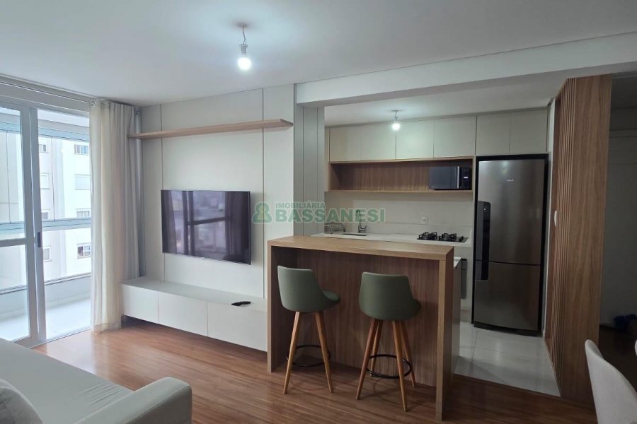 Apto Mobiliado com 112m², 2 dormitórios, 1 vaga, no bairro Lourdes em Caxias do Sul para Alugar