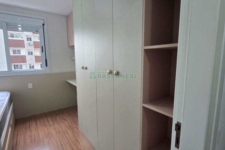 Apto Mobiliado com 112m², 2 dormitórios, 1 vaga, no bairro Lourdes em Caxias do Sul para Alugar