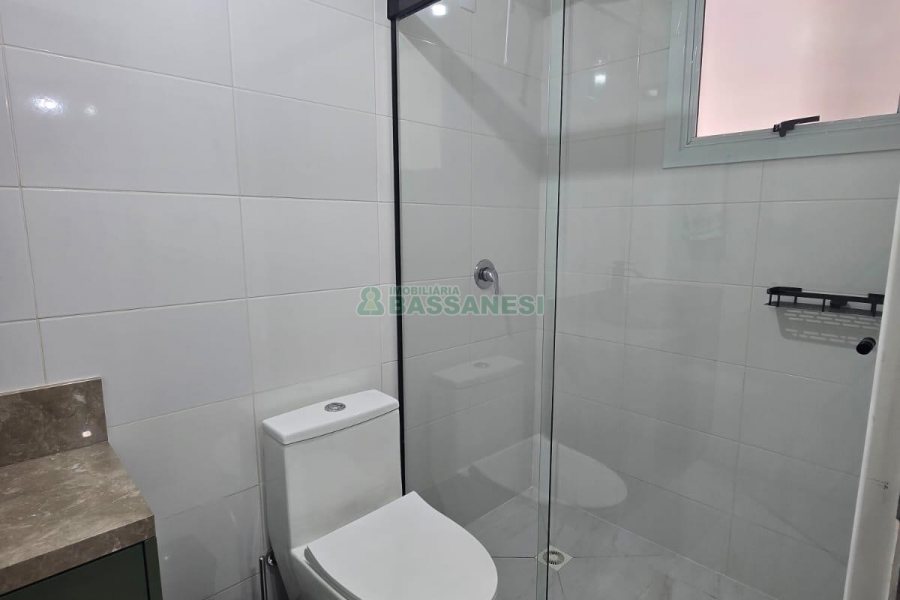 Apto Mobiliado com 112m², 2 dormitórios, 1 vaga, no bairro Lourdes em Caxias do Sul para Alugar