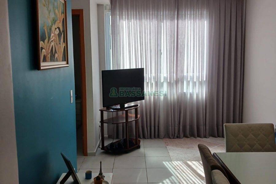 Apartamento com 42m², 2 dormitórios, 1 vaga, no bairro Panazzolo em Caxias do Sul para Alugar