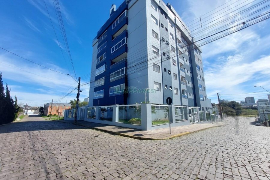 Apto Mobiliado com 173m², 1 dormitório, 2 vagas, no bairro Charqueadas em Caxias do Sul para Alugar