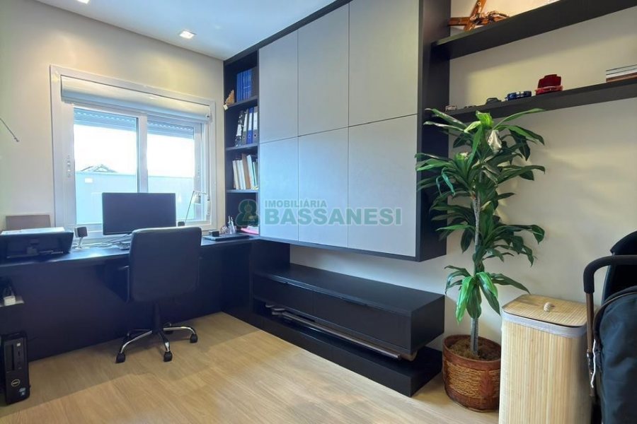 Apto Mobiliado com 173m², 1 dormitório, 2 vagas, no bairro Charqueadas em Caxias do Sul para Alugar
