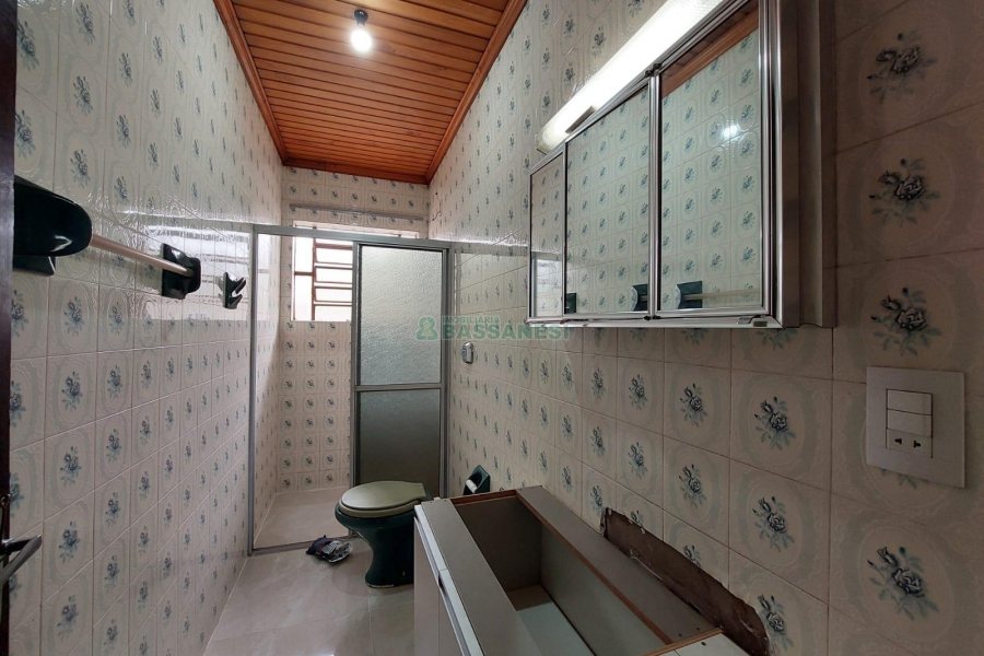 Casa com 120m², 3 dormitórios, 1 vaga, no bairro Cruzeiro em Caxias do Sul para Alugar