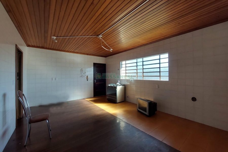 Casa com 120m², 3 dormitórios, 1 vaga, no bairro Cruzeiro em Caxias do Sul para Alugar