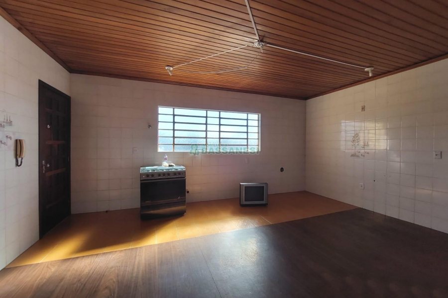 Casa com 120m², 3 dormitórios, 1 vaga, no bairro Cruzeiro em Caxias do Sul para Alugar