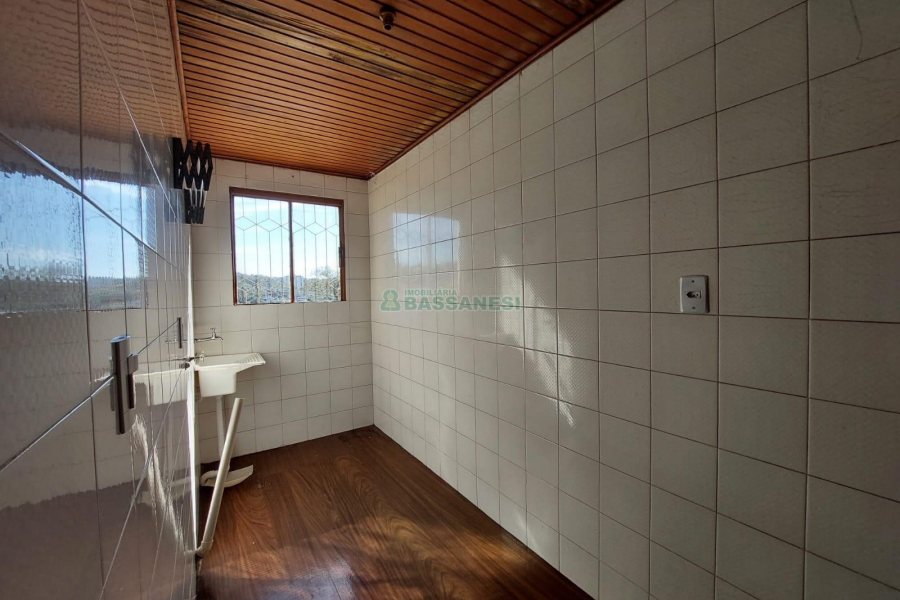 Casa com 120m², 3 dormitórios, 1 vaga, no bairro Cruzeiro em Caxias do Sul para Alugar