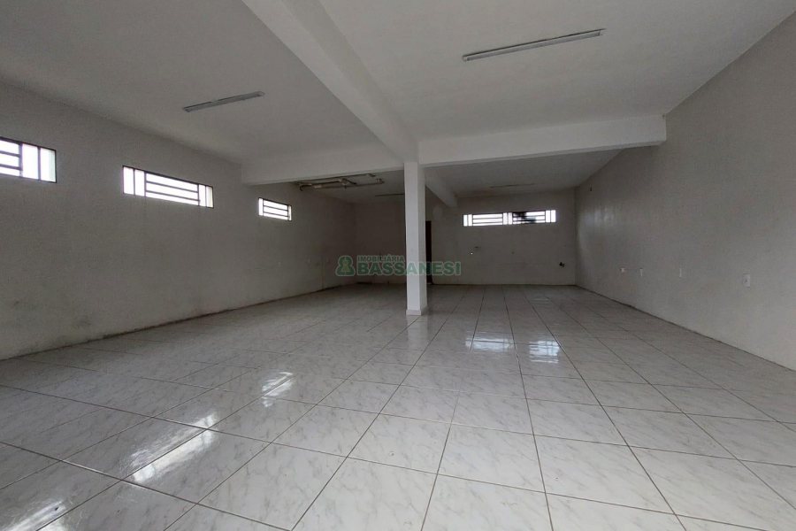 Loja com 90m², no bairro Centenário em Caxias do Sul para Alugar