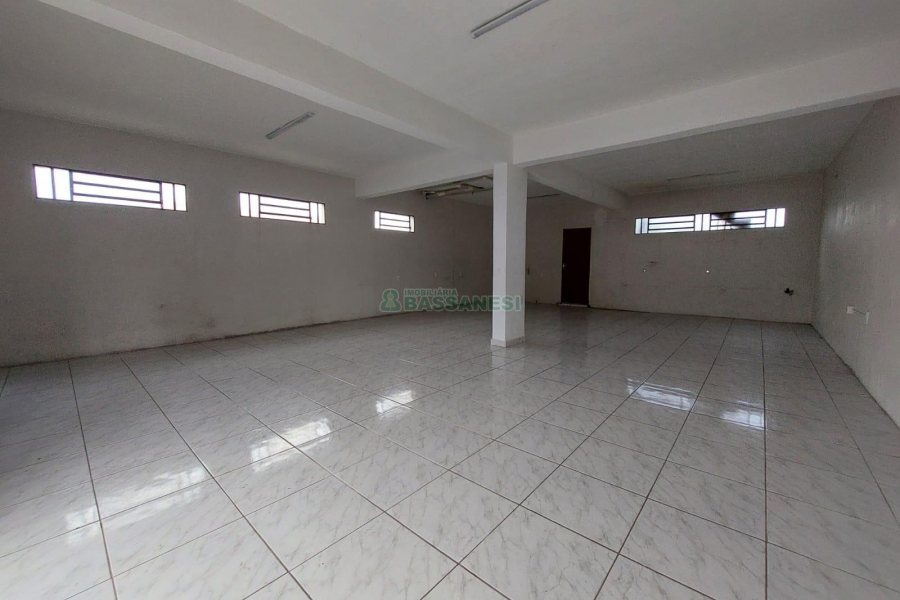 Loja com 90m², no bairro Centenário em Caxias do Sul para Alugar
