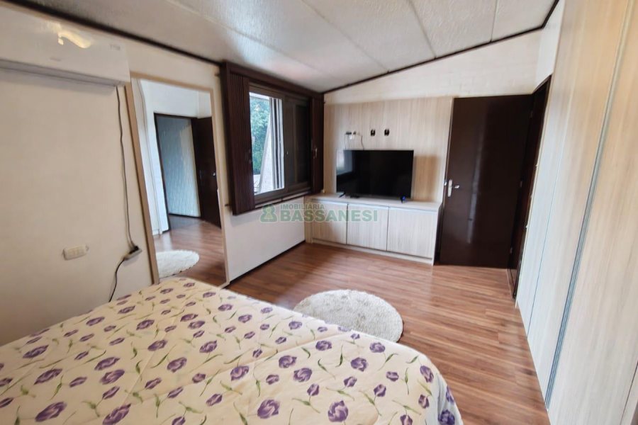 Casa com 154m², 3 dormitórios, no bairro Jardelino Ramos em Caxias do Sul para Comprar