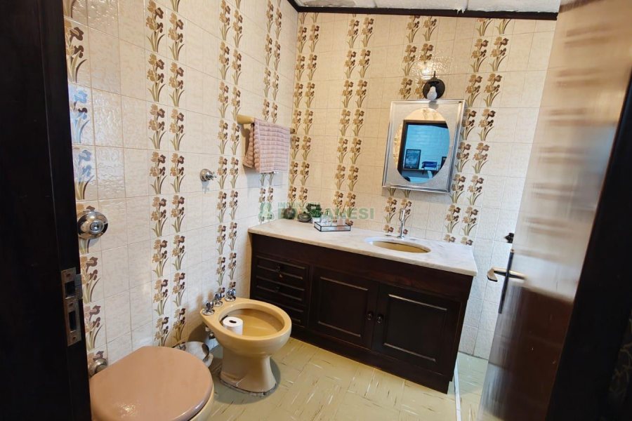Casa com 154m², 3 dormitórios, no bairro Jardelino Ramos em Caxias do Sul para Comprar