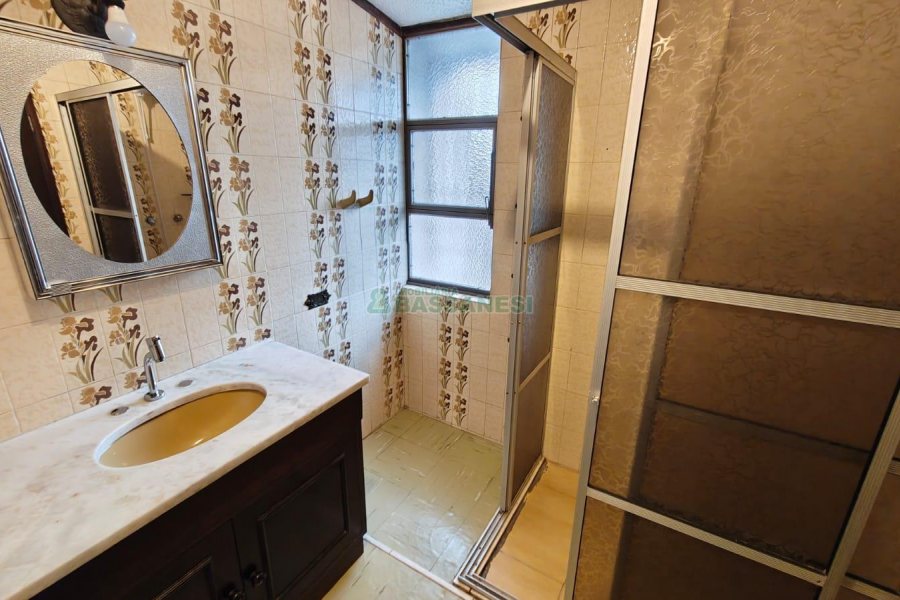 Casa com 154m², 3 dormitórios, no bairro Jardelino Ramos em Caxias do Sul para Comprar