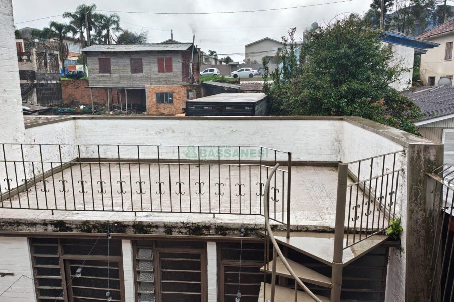 Casa com 154m², 3 dormitórios, no bairro Jardelino Ramos em Caxias do Sul para Comprar