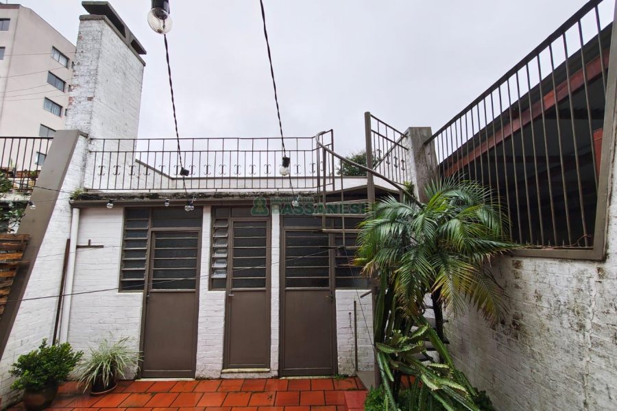 Casa com 154m², 3 dormitórios, no bairro Jardelino Ramos em Caxias do Sul para Comprar