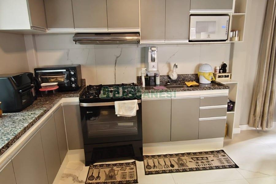 Casa com 70m², 3 dormitórios, 1 vaga, no bairro São Caetano em Caxias do Sul para Comprar