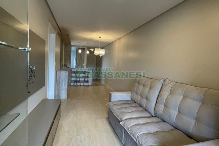Apto Mobiliado com 83m², 2 dormitórios, 1 vaga, no bairro Jardim América em Caxias do Sul para Alugar