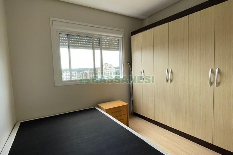Apto Mobiliado com 83m², 2 dormitórios, 1 vaga, no bairro Jardim América em Caxias do Sul para Alugar