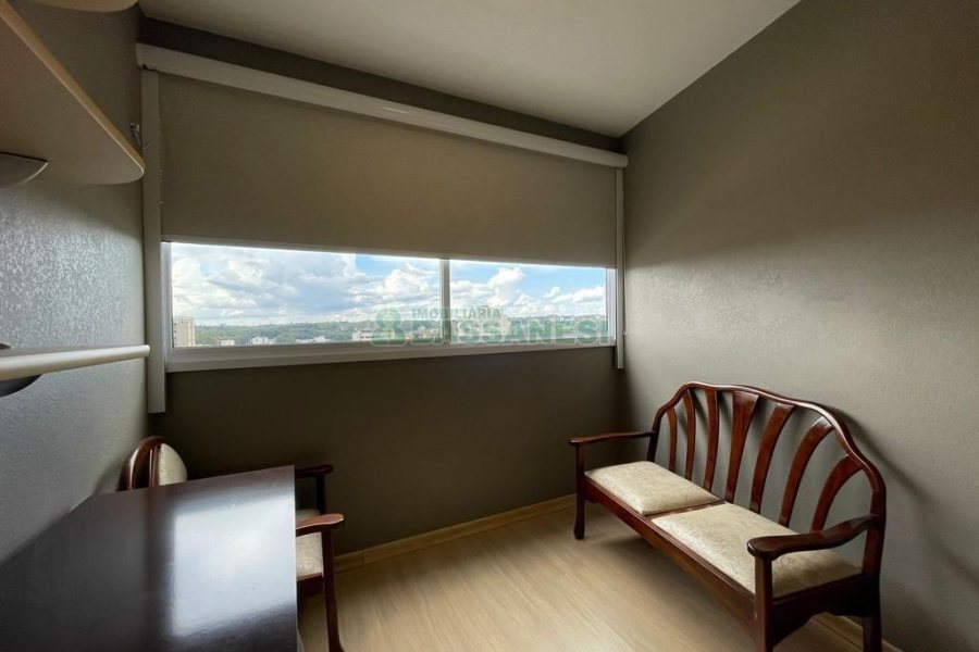 Apto Mobiliado com 83m², 2 dormitórios, 1 vaga, no bairro Jardim América em Caxias do Sul para Alugar