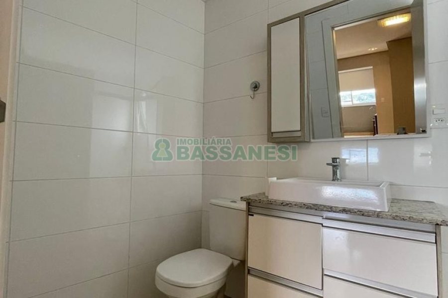 Apto Mobiliado com 83m², 2 dormitórios, 1 vaga, no bairro Jardim América em Caxias do Sul para Alugar