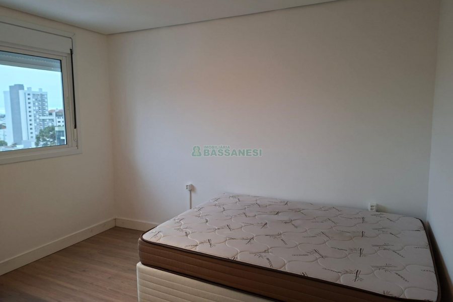 Apto Mobiliado com 47m², 1 dormitório, no bairro Lourdes em Caxias do Sul para Alugar