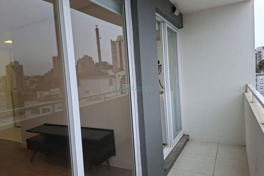 Apto Mobiliado com 47m², 1 dormitório, no bairro Lourdes em Caxias do Sul para Alugar