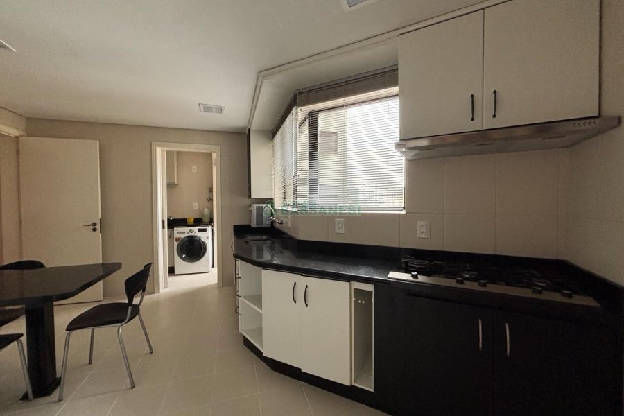 Apto Mobiliado com 126m², 3 dormitórios, 1 vaga, no bairro São Pelegrino em Caxias do Sul para Alugar