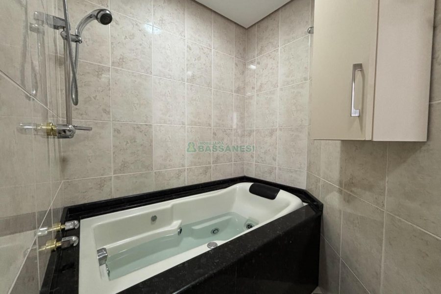 Apto Mobiliado com 126m², 3 dormitórios, 1 vaga, no bairro São Pelegrino em Caxias do Sul para Alugar