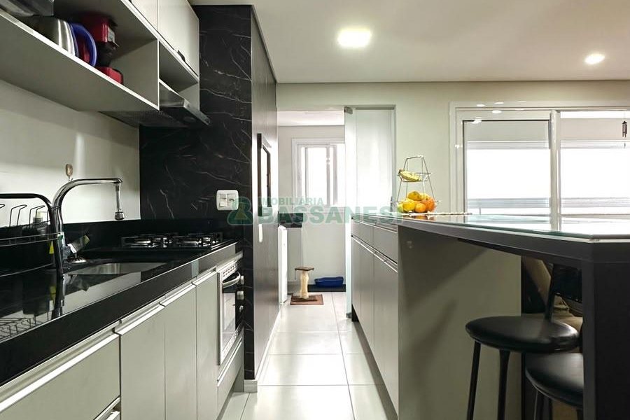 Apartamento com 94m², 3 dormitórios, 2 vagas, no bairro Panazzolo em Caxias do Sul para Comprar