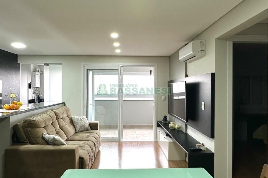 Apartamento com 94m², 3 dormitórios, 2 vagas, no bairro Panazzolo em Caxias do Sul para Comprar